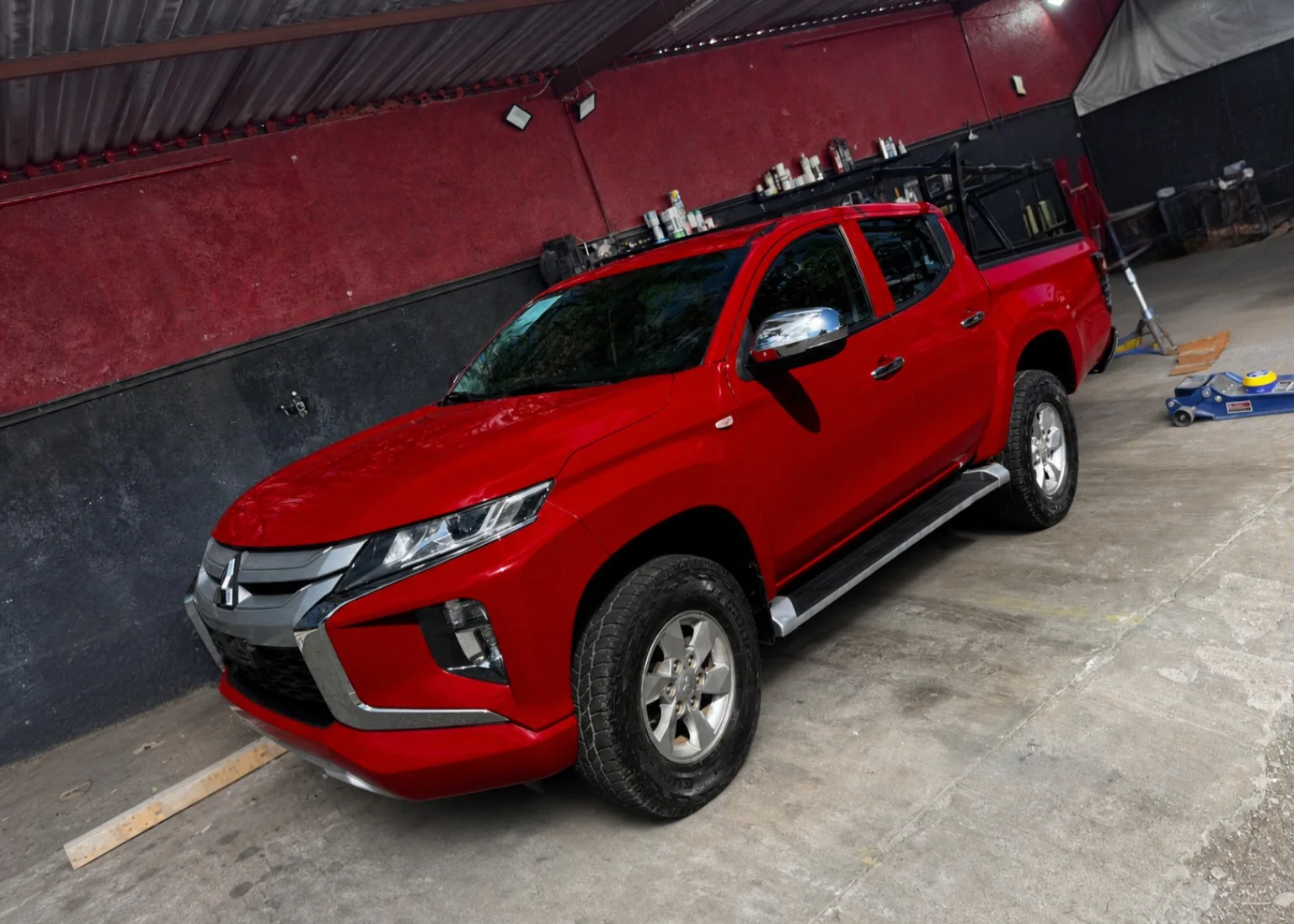 Mitsubishi L200 roja terminada - Car Center Mérida