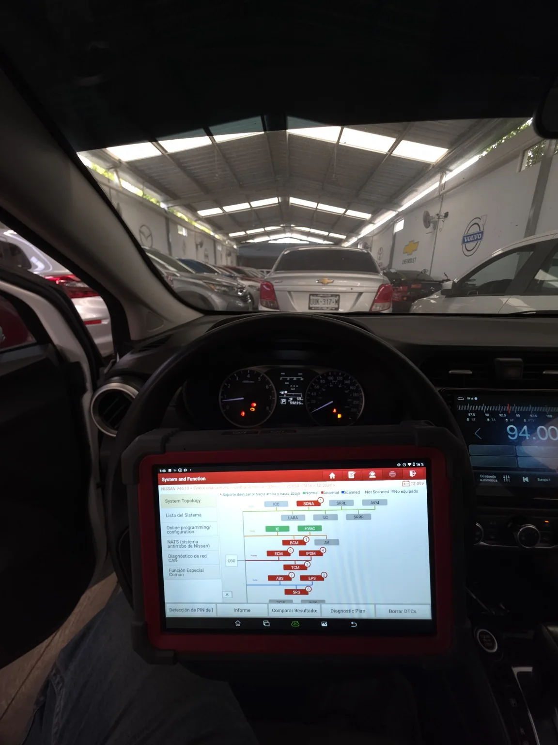 Diagnóstico con escáner profesional - Car Center Mérida
